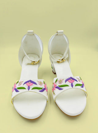 Ananda (Heels)
