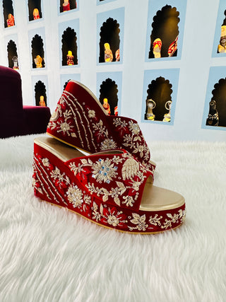 Trini Rekha Mayura (Wedges)